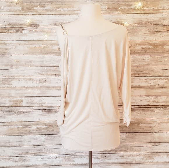 Guess Chain Cold Shoulder Cream Half Sleeve Top M - Picture 4 of 8